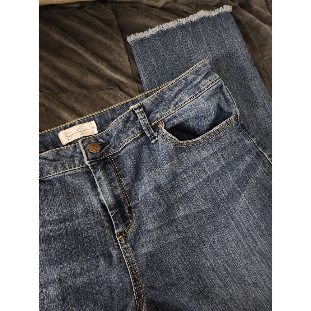 Jessica Simpson Spotlight Slim Straight Stretchy jeans, size 32